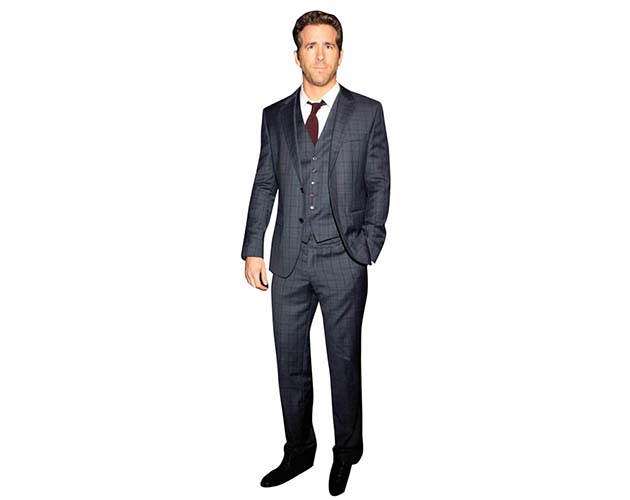STAR CUTOUTS CS704 Celebrity Standee Ryan Reynolds Lifesize - Traje Casual Inteligente con Corte de cartón, 188 cm de Alto, 188 x 55 x 188 cm, Multicolor